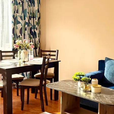 2br In Centre Διαμέρισμα *