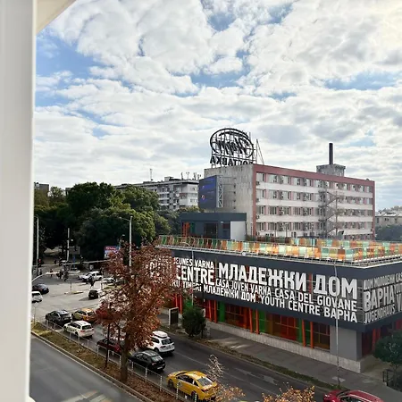 Apartamento 2br In Centre Varna