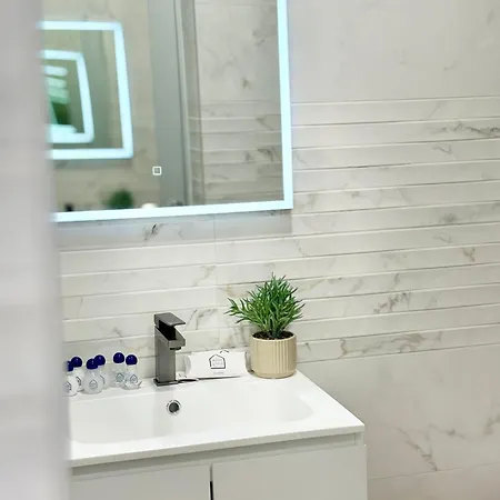 2br In Centre アパート